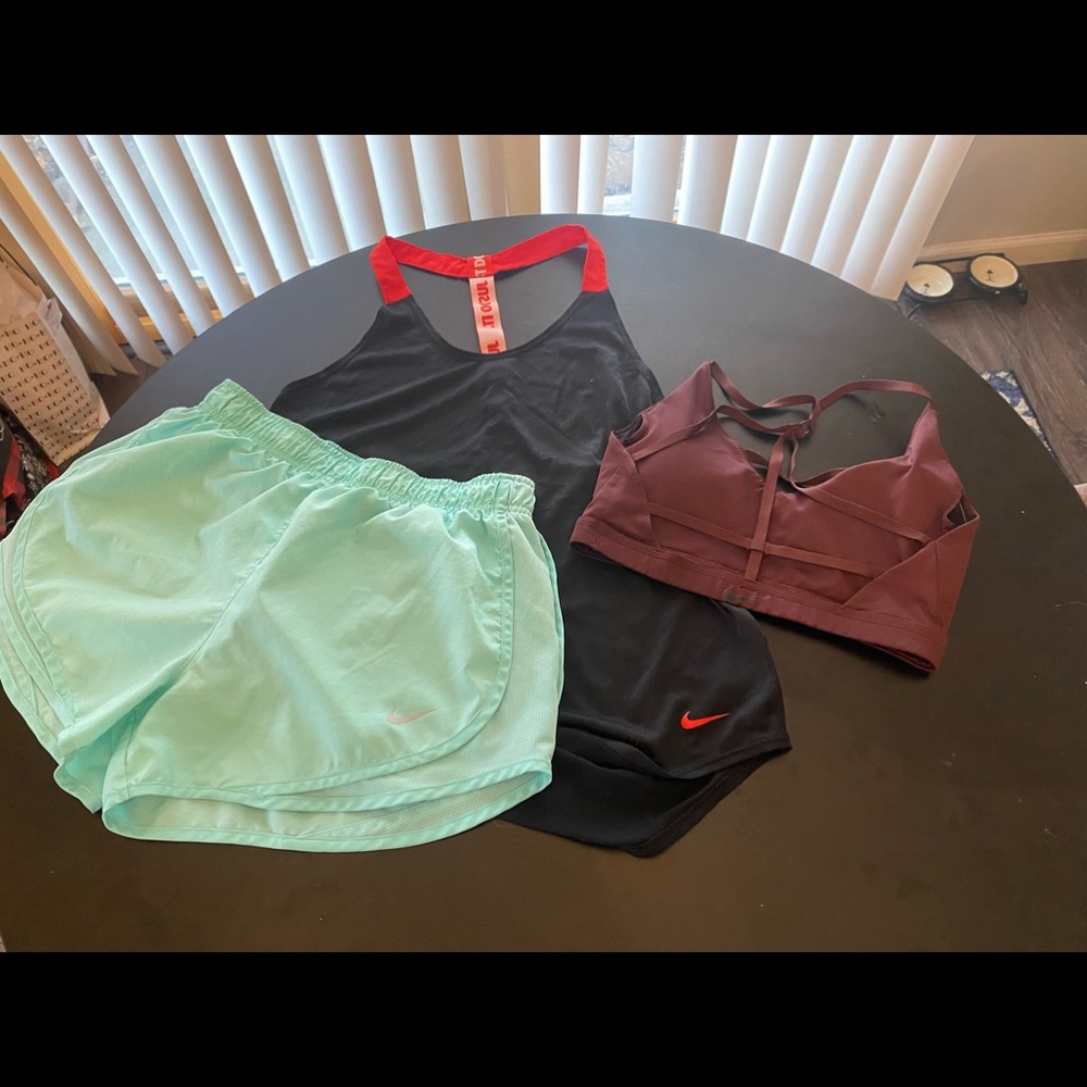 Nike lot womens